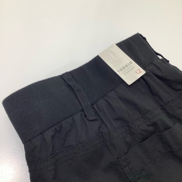 torrid high waist chino flat front pockets black cuffed shorts size 12 NWT - Picture 9 of 11